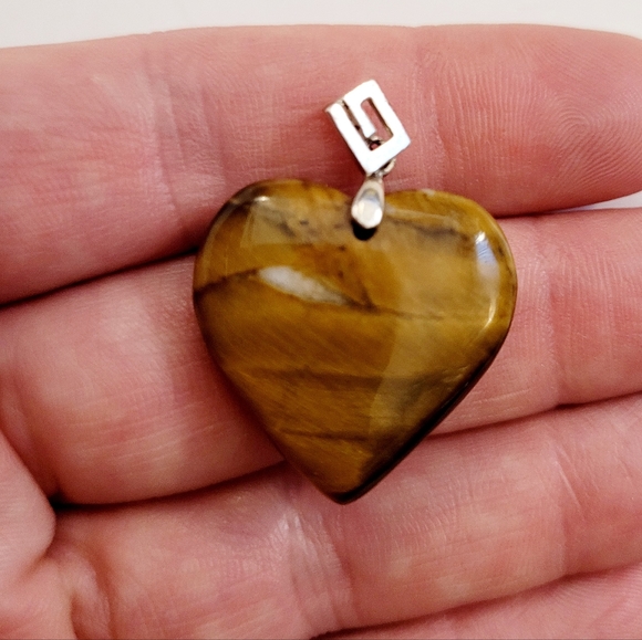 NWOT Tiger's Eye heart pendant - Picture 7 of 7